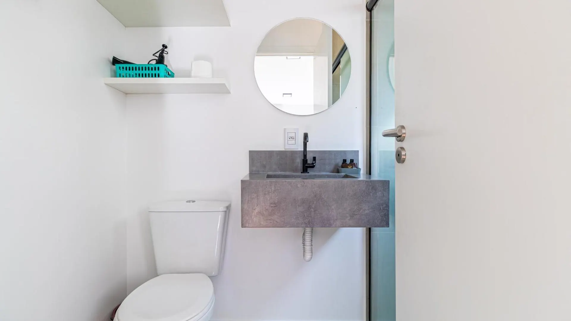 Apartman Bbq-Varanda-Netflix-Cozinha Completa-Piscina-Ac Florianópolis